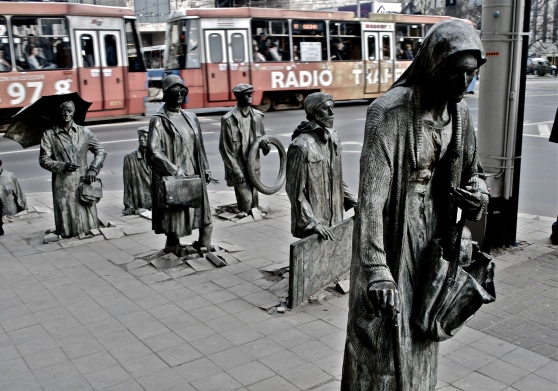 Wroclaw statue 2